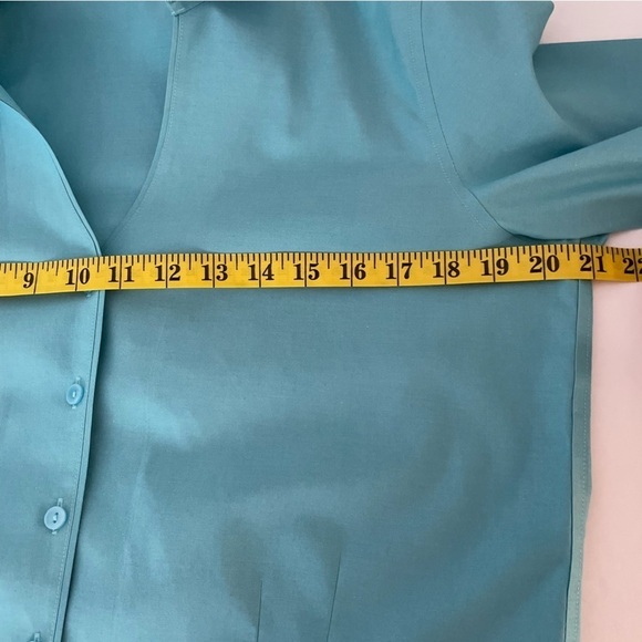 Coldwater Creek Blue Button-Down Shirt, Size M 100% Cotton Officewear Minimalist - Picture 14 of 16